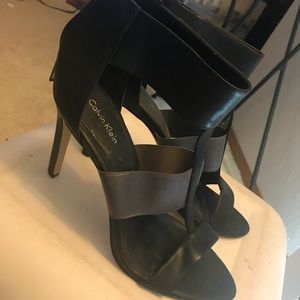 Calvin Klein Size 9.